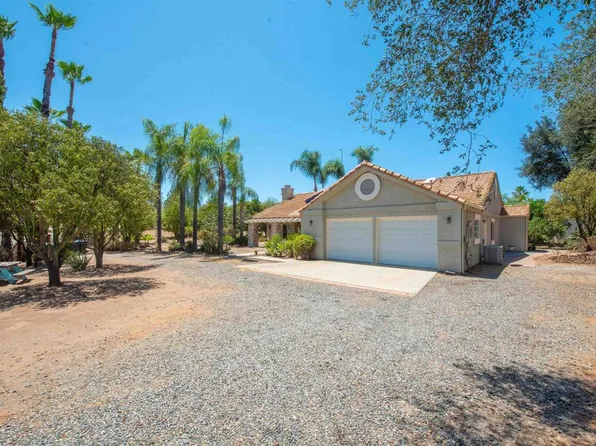 15950 Mac Tan Ln, Valley Center, CA 92082