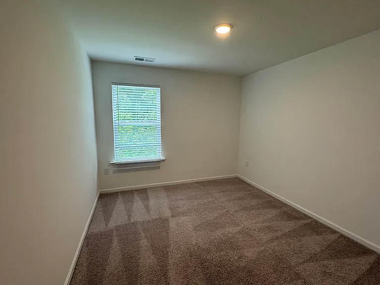 5104 Cambrey Dr — Photo 15