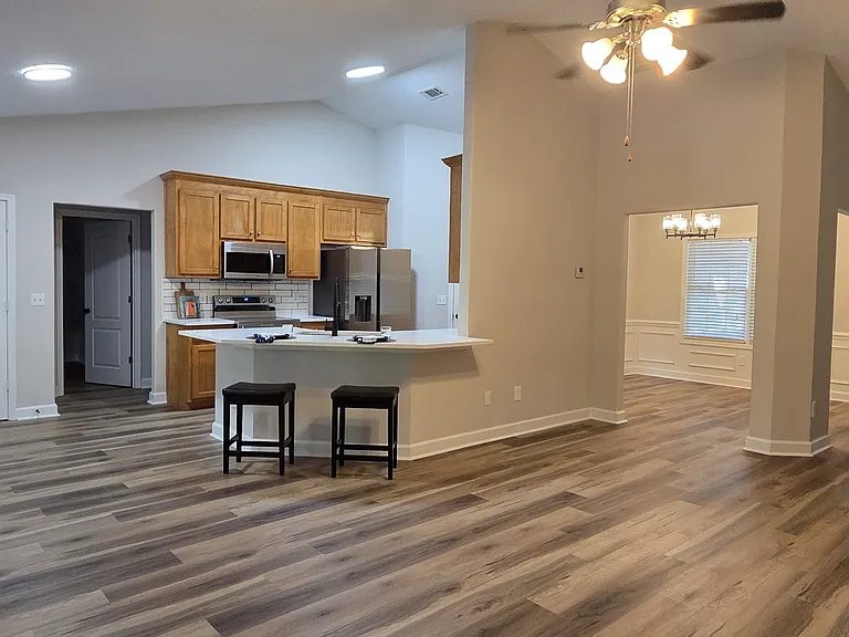 171 Laurel Oaks Ln — Photo 10