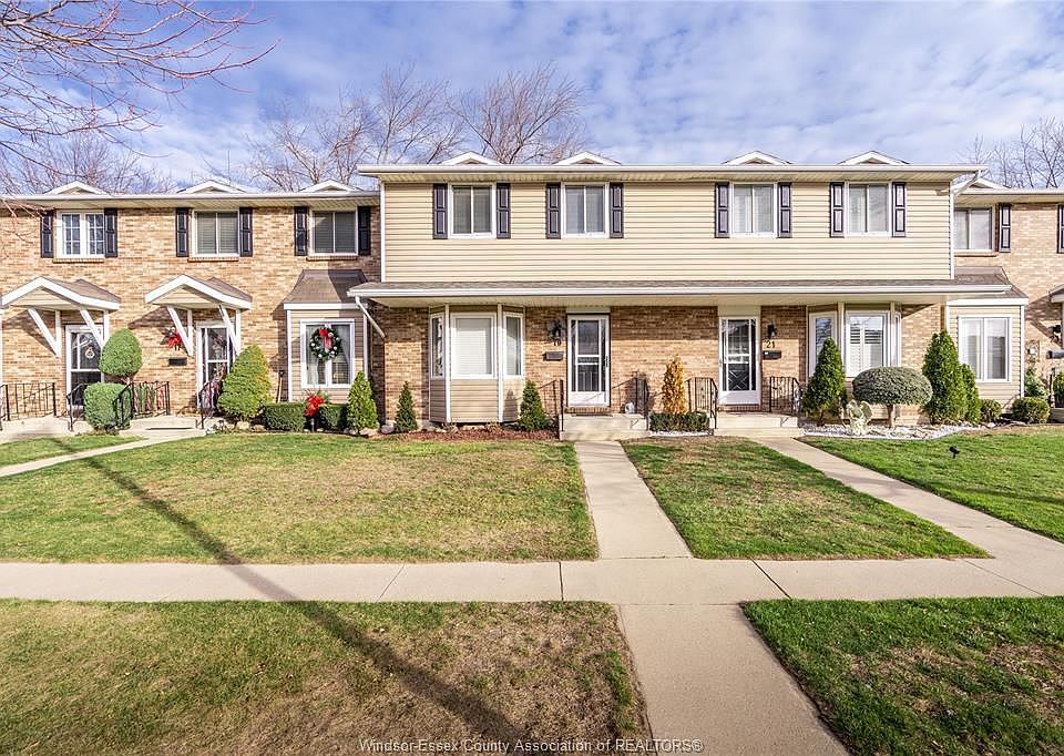 1st image of 7 Cherry Ln #19