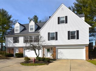 110 Commons Ct, Chagrin Falls, OH 44022