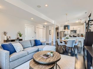 3258 N Racine Ave #2, Chicago, IL 60657