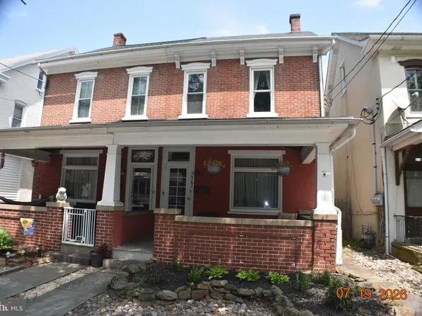 217 Main St, East Greenville, PA 18041