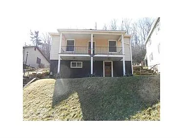 202 Donora Rd photo 1