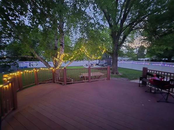 104 S 3rd St, Drayton, ND 58225