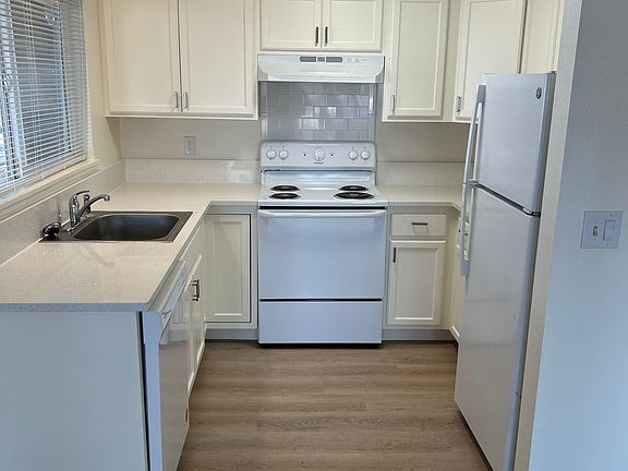 4th image of 5910 78th St W #Cfccdd8a4