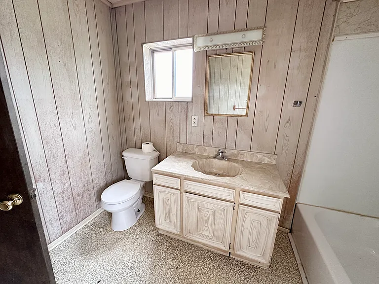 1208 Williams St — Photo 7