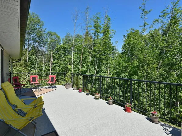 7808 Eagle Dr, Sunshine Coast, BC V7Z 1A3