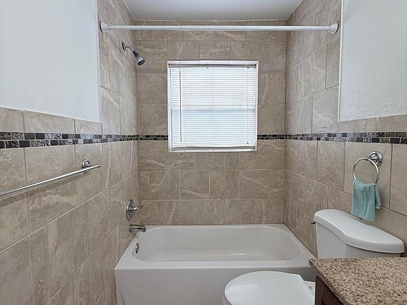5th image of 1440 Parkway Dr #144011A