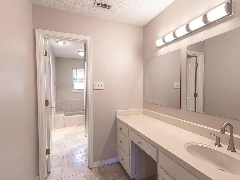 1206 Marigold Ln — Photo 10
