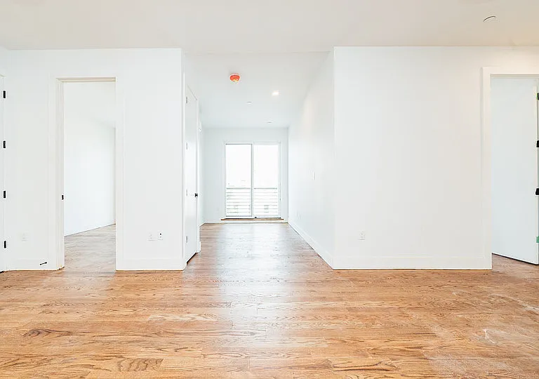 1183 Gates Ave #3A — Photo 6