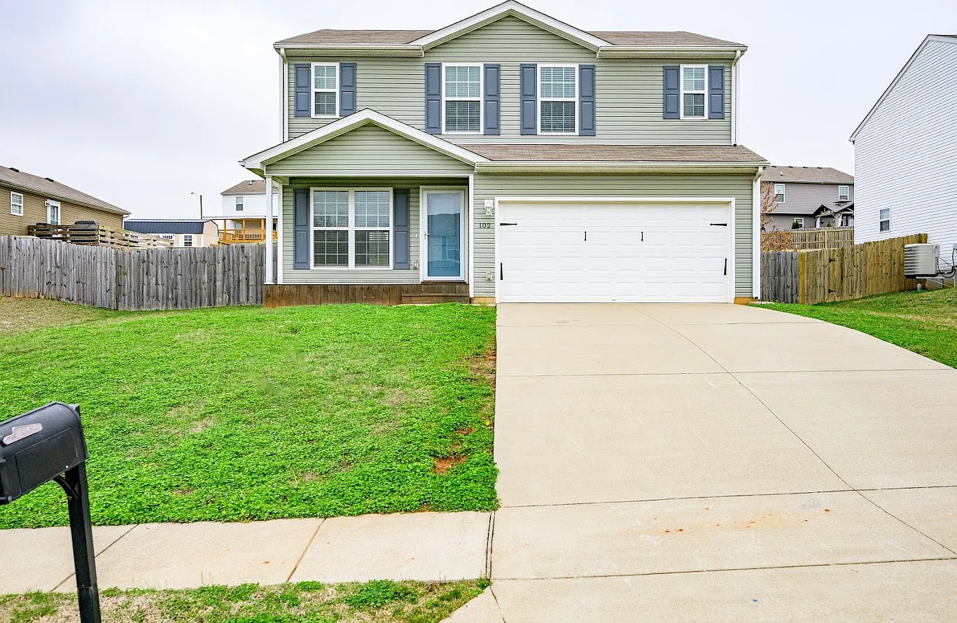 4 bed, 2.5 bath, 1686 sqft, $2,250 — Photo 1