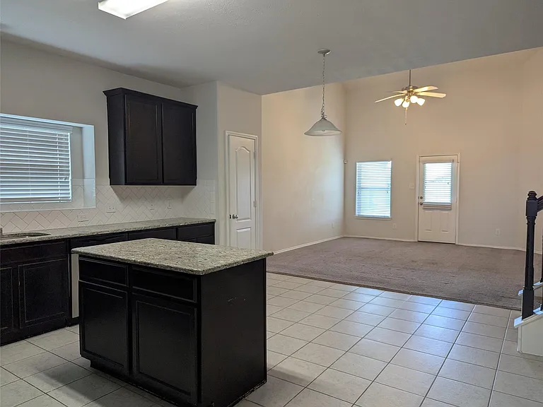 13319 Lansdown St — Photo 4