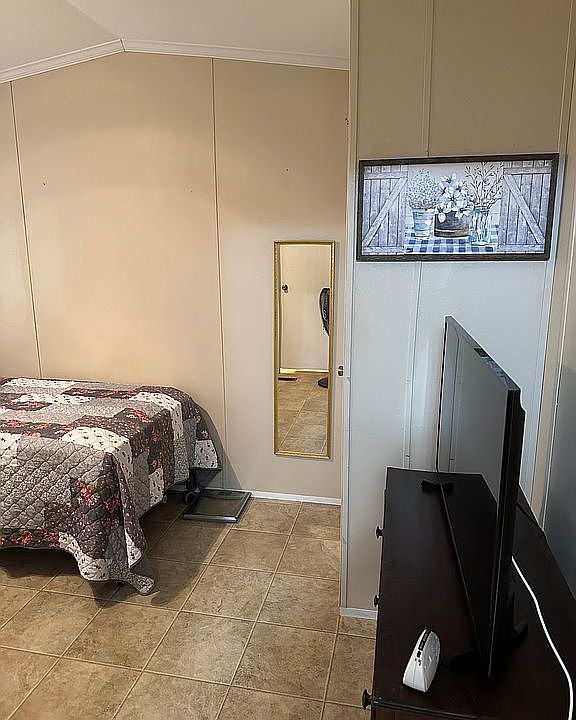 1st image of 1201 Houston St Trailer 7