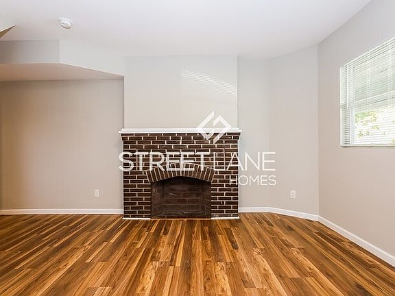 4th image of 2117 Margaret Ave