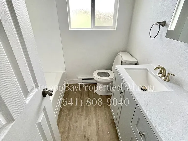 212 Laclair St — Photo 9