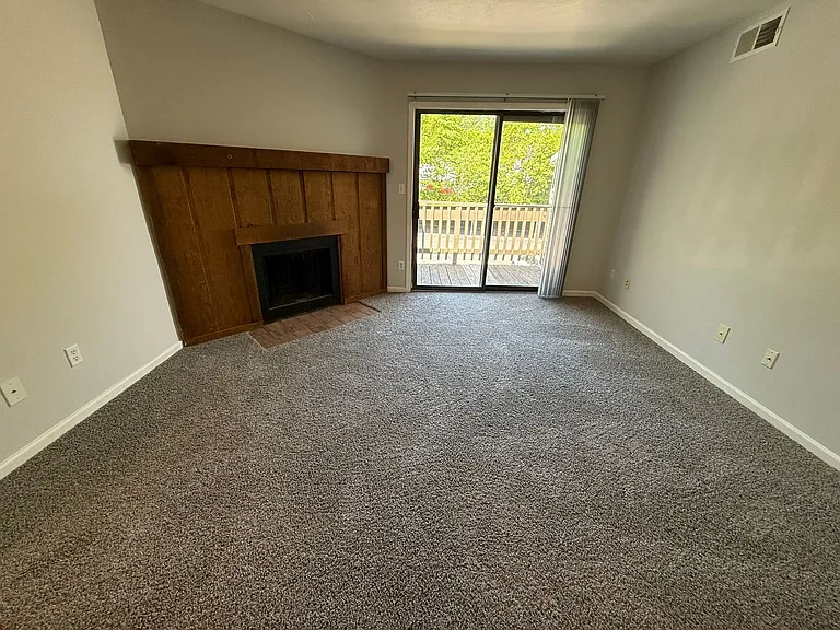 Foxfire West Apartments — Photo 9