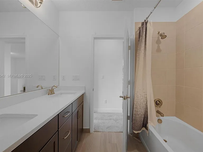 4317 Lago Vista Dr — Photo 10