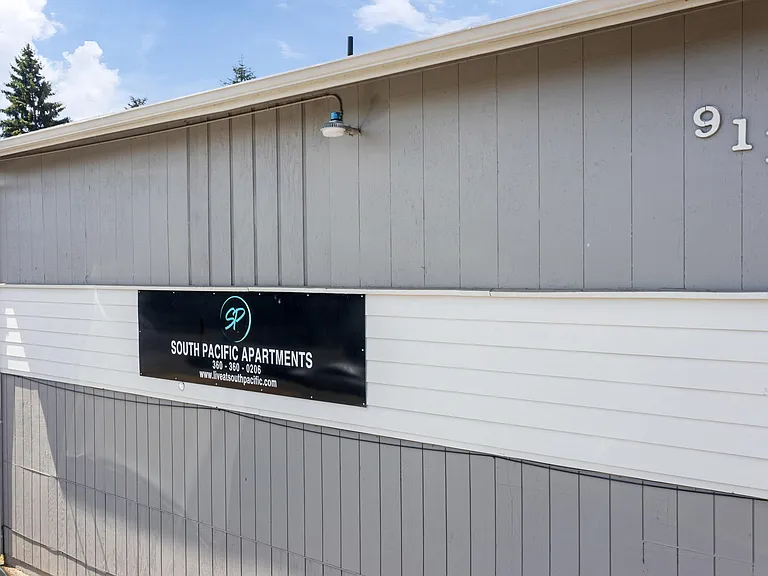 South Pacific Apartments — Photo 19