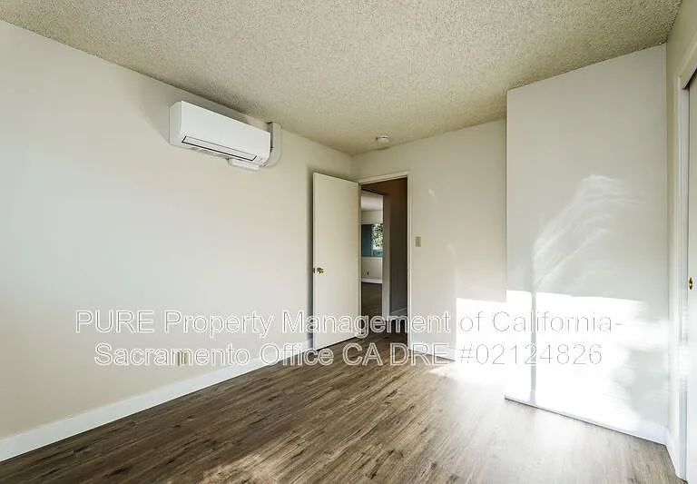 4525 Pennsylvania Ave #B — Photo 27