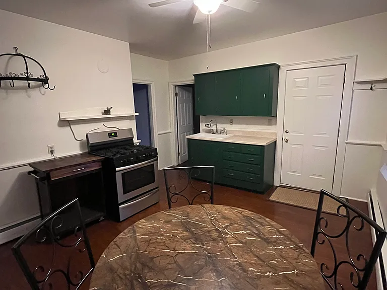 73 Hope St #1 — Photo 9
