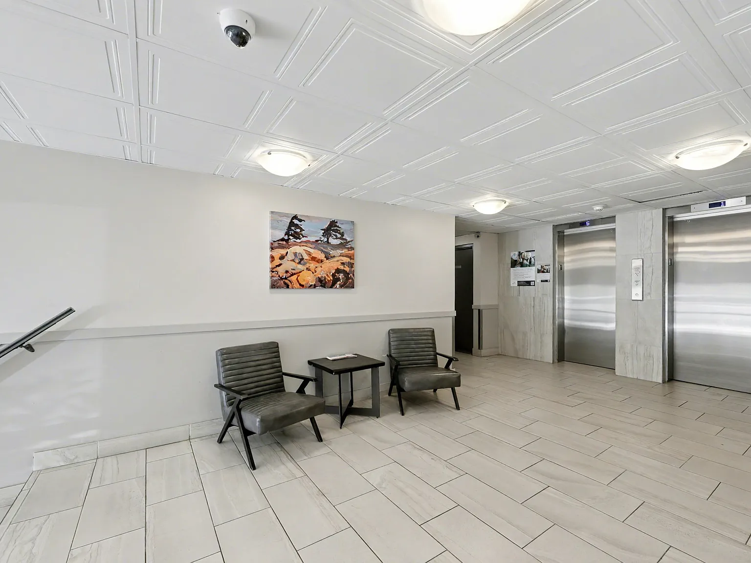 River Ridge Tower Apartments — Photo 4