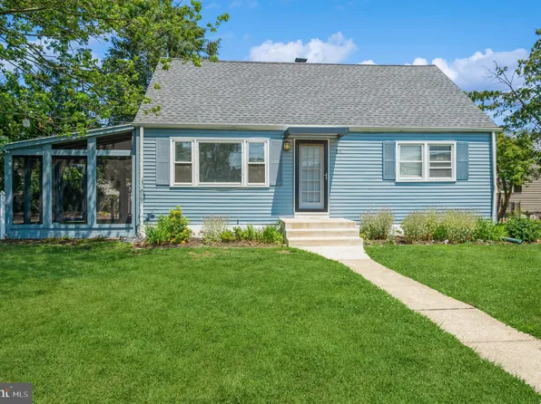 51 Kenwood Ter, Hamilton, NJ 08610