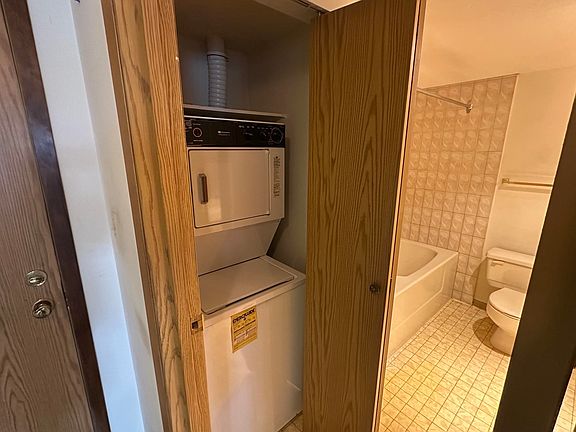 5th image of 534 6th St #505
