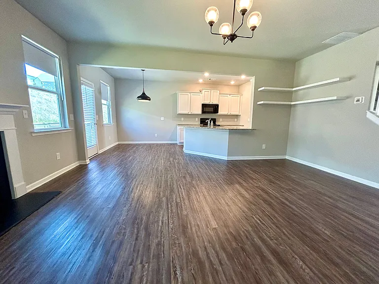 204 Aimes Dr — Photo 12