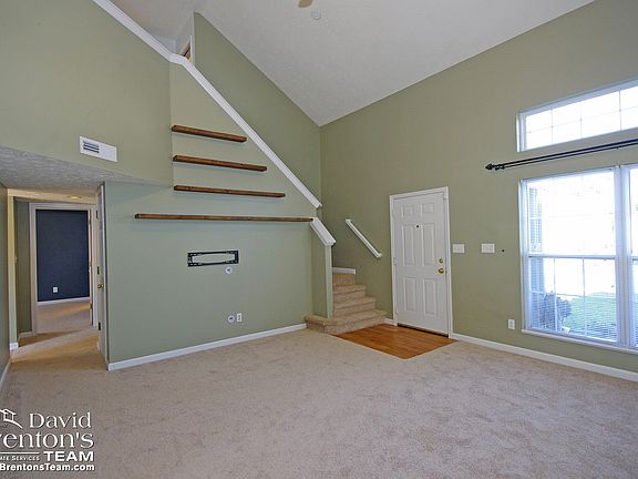4th image of 3239 Montgomery Dr
