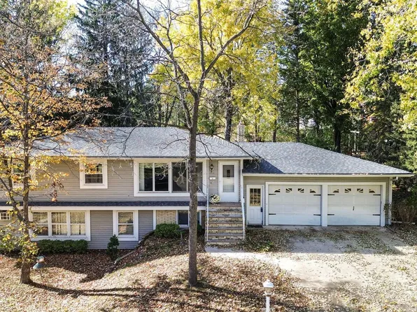 115 N 9th St, River Falls, WI 54022