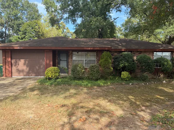 8620 Northgate Dr, Sherwood, AR 72120