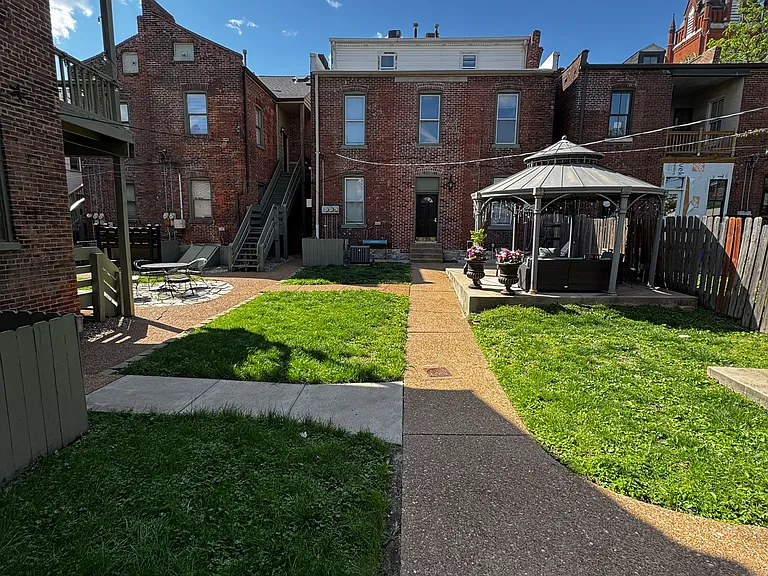 1820R S 8th St — Photo 14