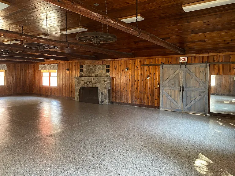 6310 Ward Rd — Photo 20
