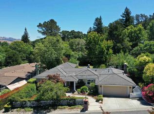 10 Rita Way, Orinda, CA 94563