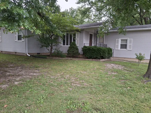 1315 Dorney Dr, Chillicothe, MO 64601
