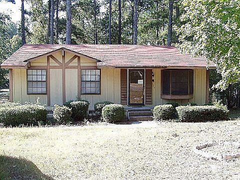 2nd image of 503 Lee Ct