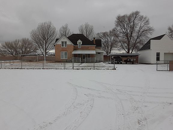 With Garage & Carport