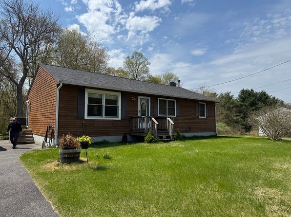 7 Westview Dr, Westport, MA 02790