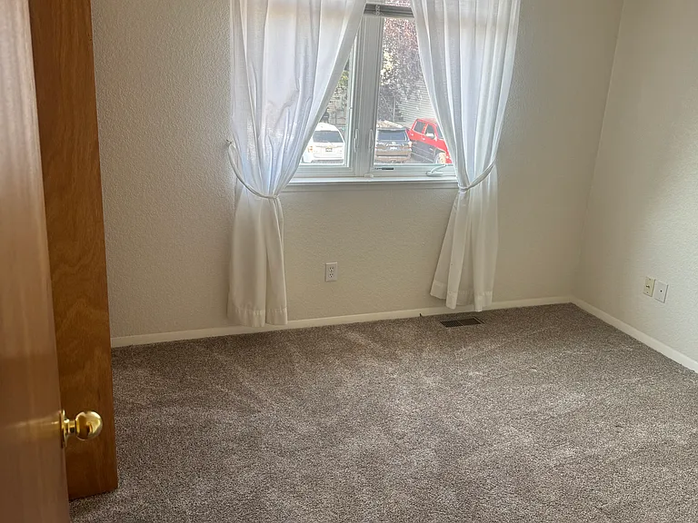 1501 Boswell Ct — Photo 9