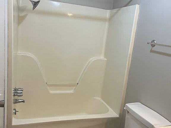 4th image of 405 Lumpkin Ave #10876198