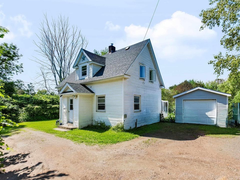 1st image of 21 Victoria St W