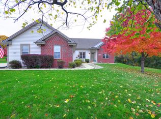 28605 Tamarack Trl, Waterford, WI 53185