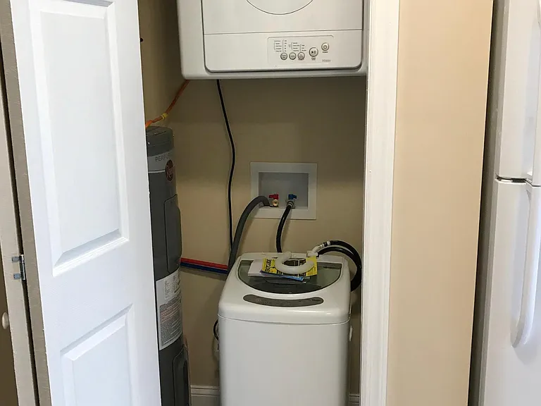 31 Booraem Ave #2L — Photo 6