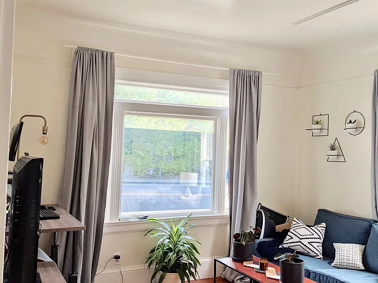 2906 Telegraph Ave — Photo 2