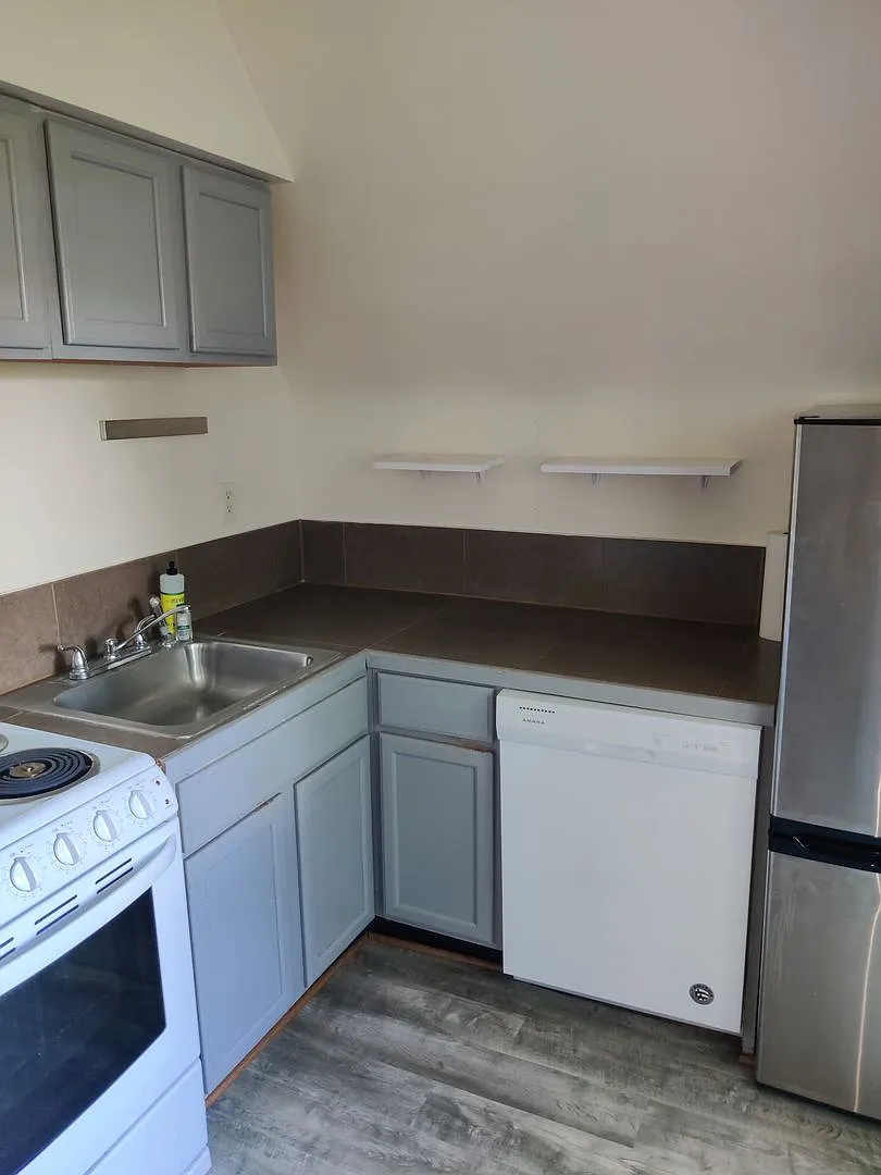 Friendship - 2 BR Apartment 2BA - 3rd Floor — Photo 1