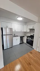 27-31 Crescent Street, #B4