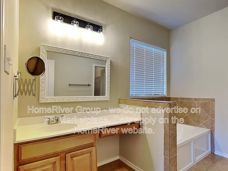 1908 Wayward Sun Dr — Photo 10