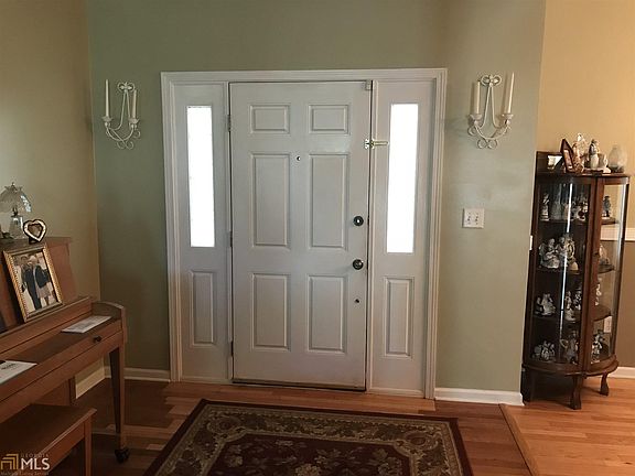 4th image of 141 Old Oak Way
