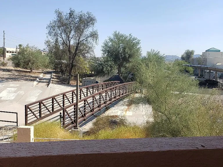 1650 Smoketree Ave S #220 — Photo 24